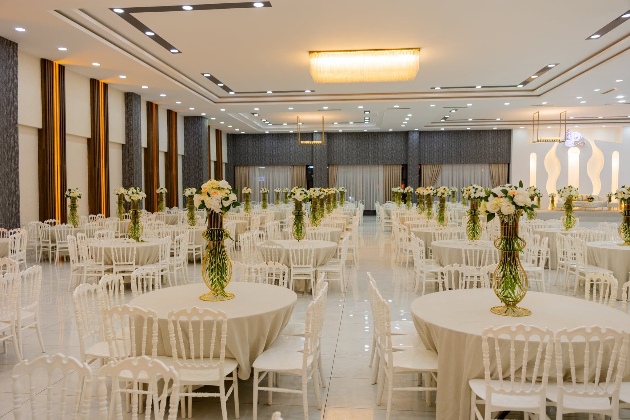 Golden Wedding VIP Gold Konsept Masa Süslemesi